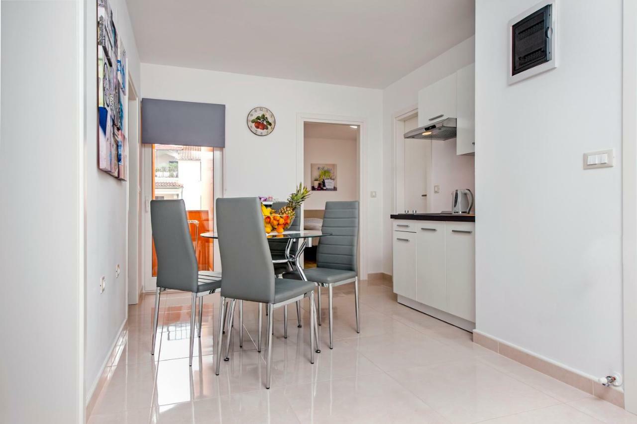 Apartman Sonata 로비니 외부 사진