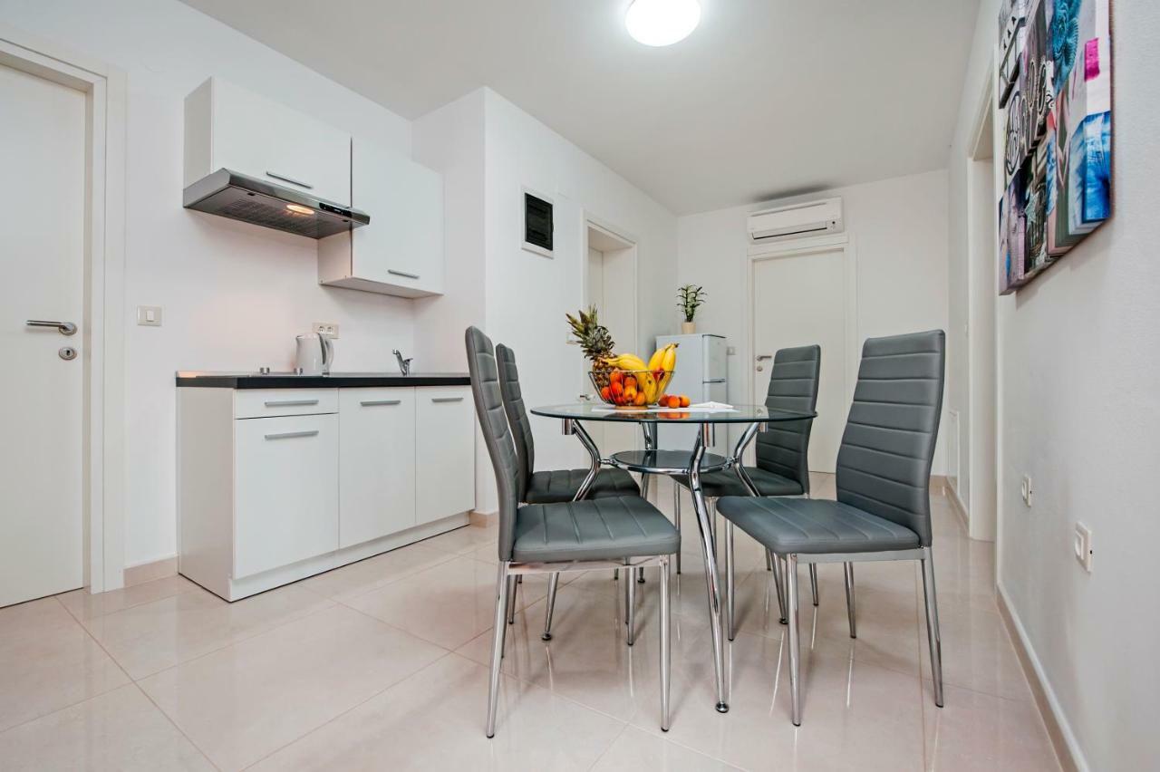 Apartman Sonata 로비니 외부 사진