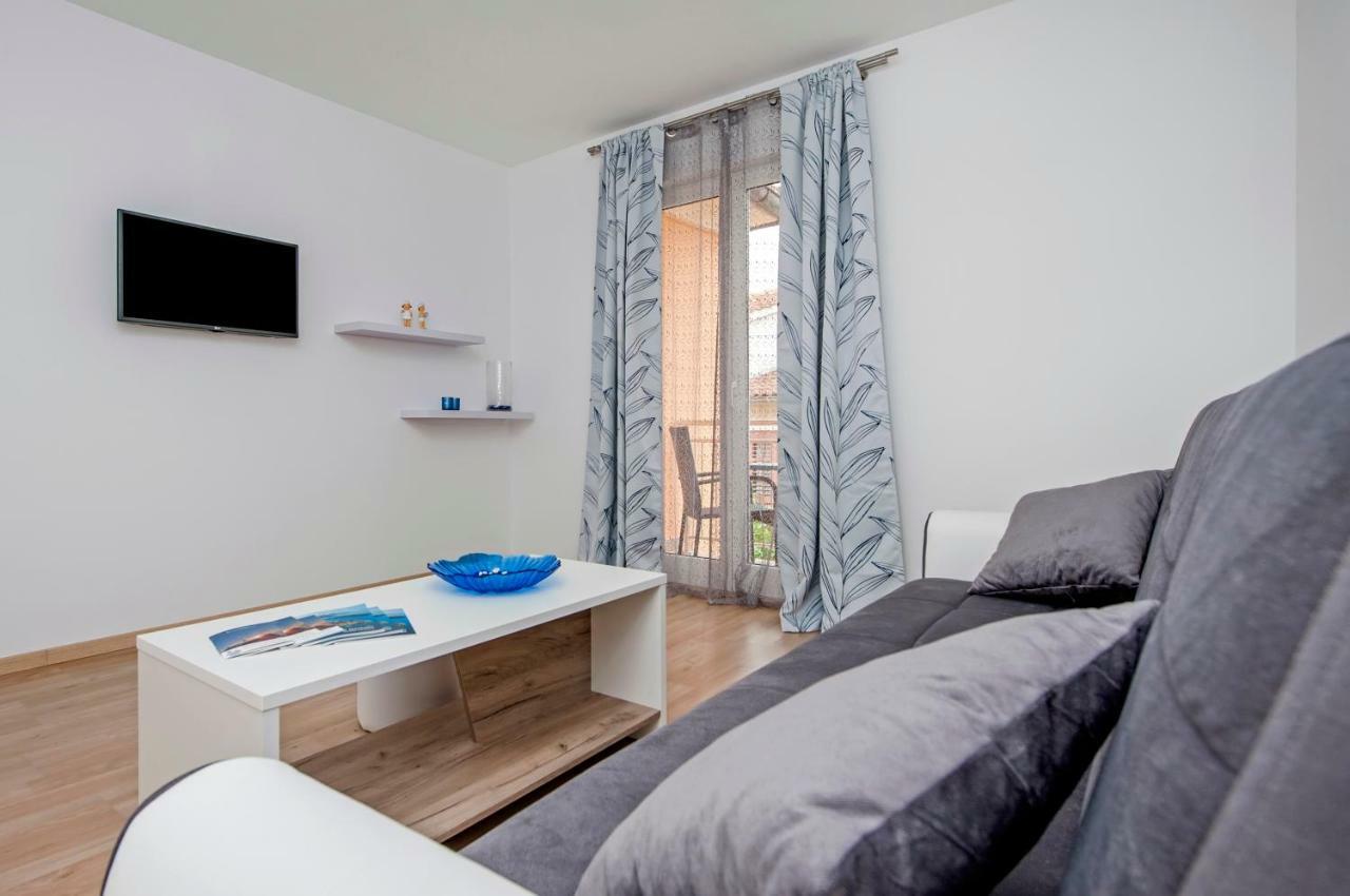 Apartman Sonata 로비니 외부 사진
